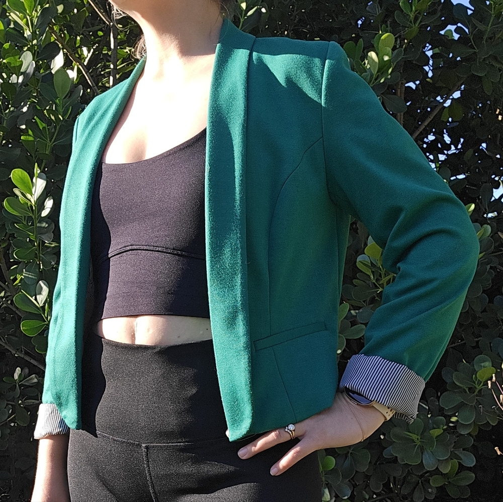 ALYX Green Cropped Blazer Size 6 Modern Lined Business Casual Jacket